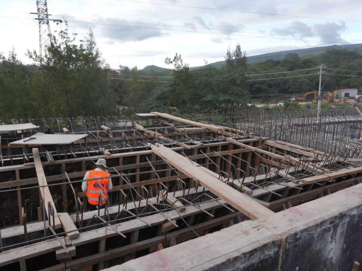 En fotos: así avanza las obra en puente elevado Papa Francisco en la capital