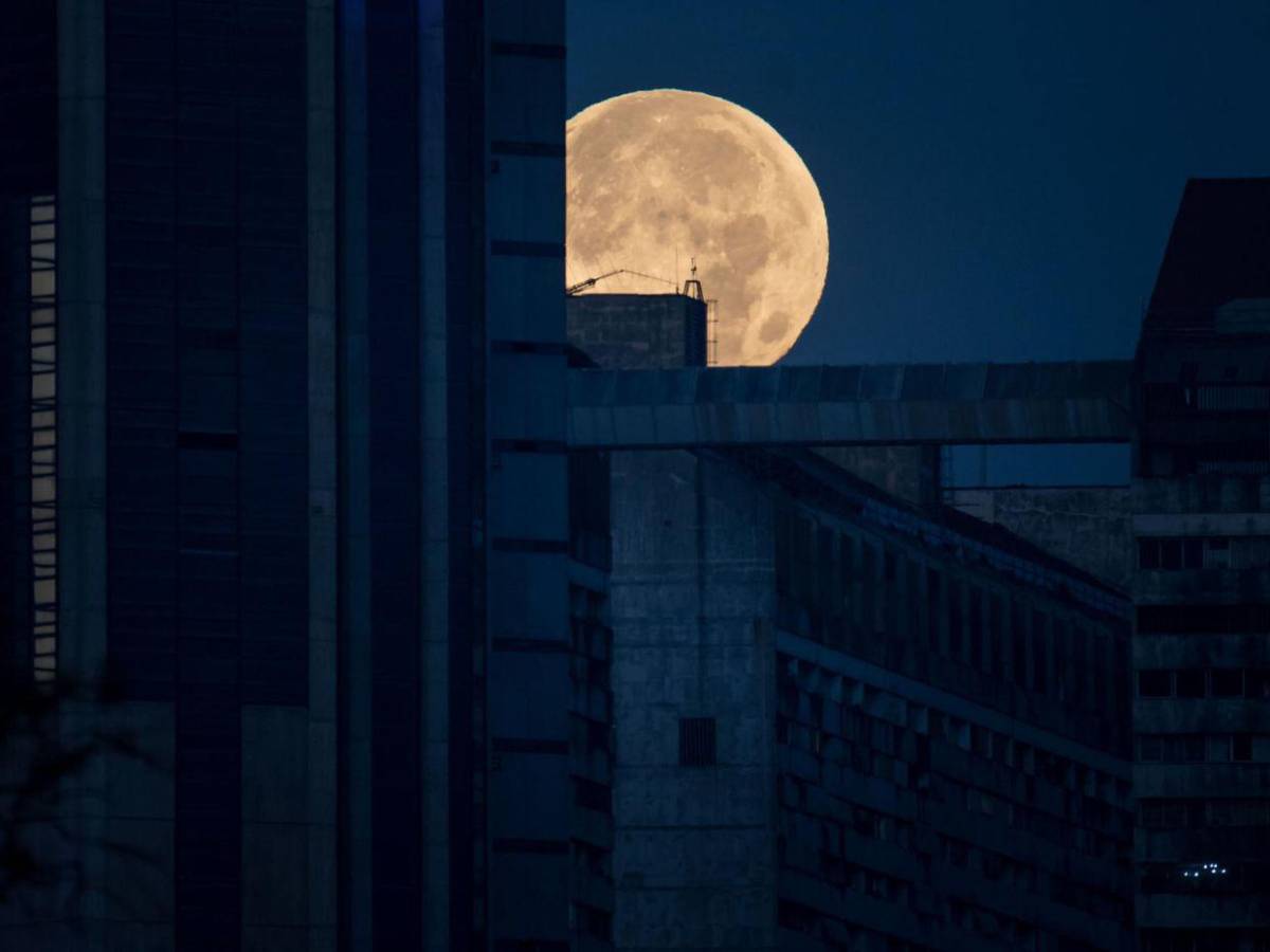 ¡Hermoso! Así se vio el eclipse lunar en Honduras y en otras partes del mundo