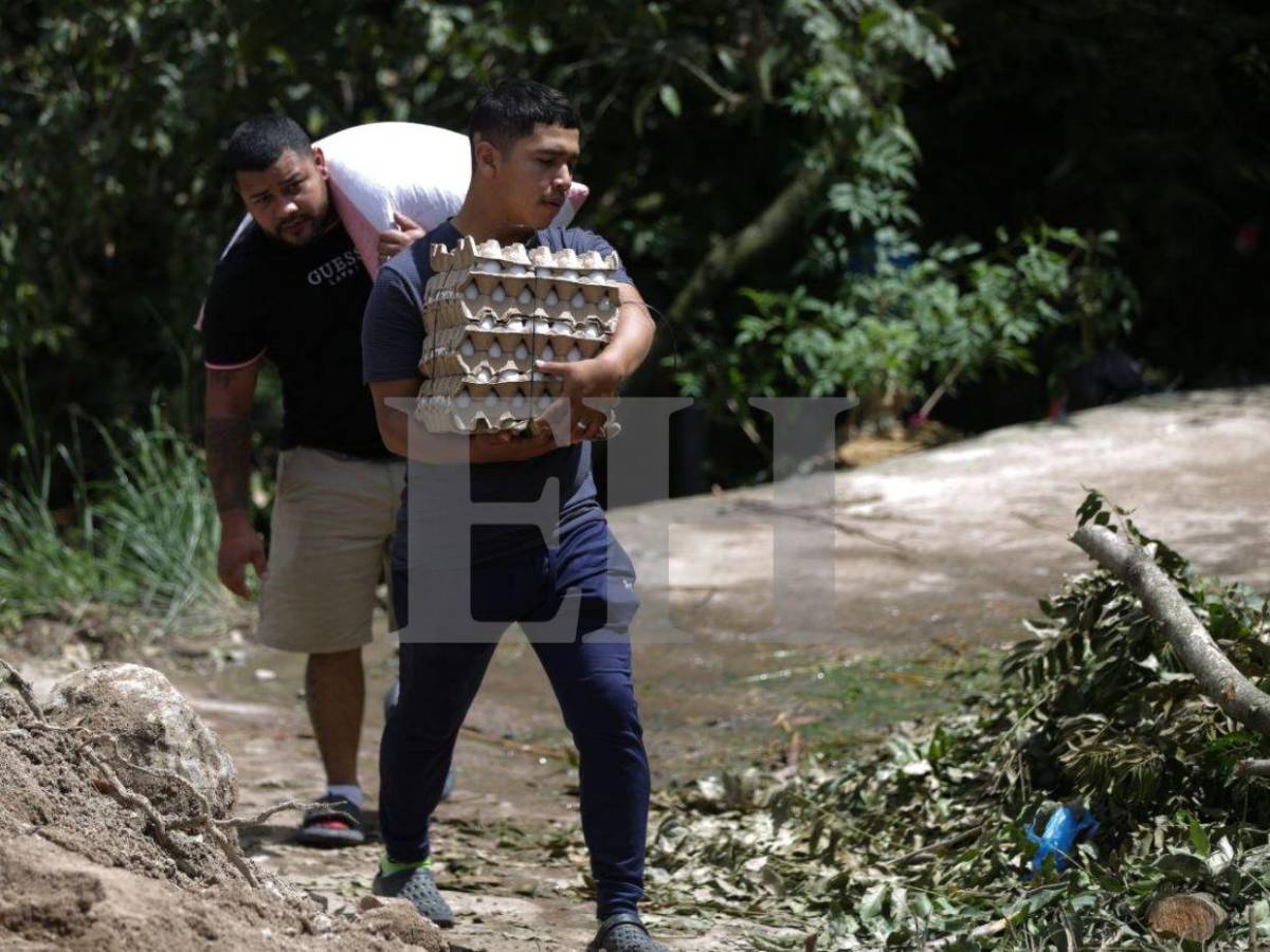 Avanzan obras en la colonia Reynel Fúnez ante socavón por colapso de caja puente