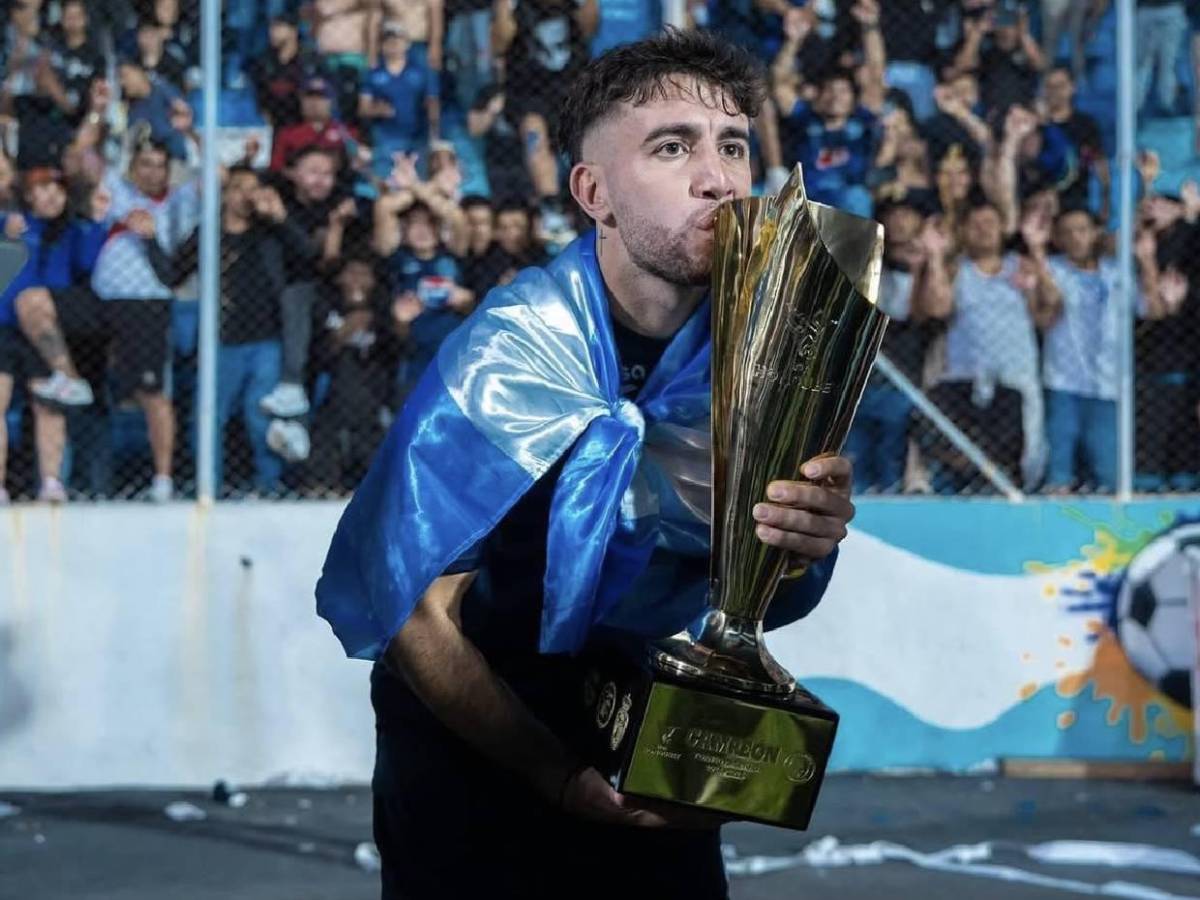 De estrella en Motagua, a no tener minutos en Argentina: El calvario que vive Agustín Auzmendi