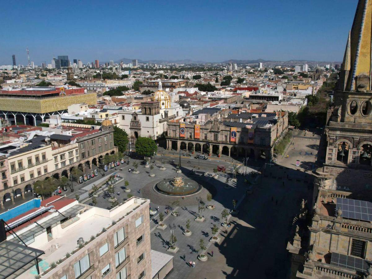 Tensa calma se vive en México, el día después de la muerte de El Mencho