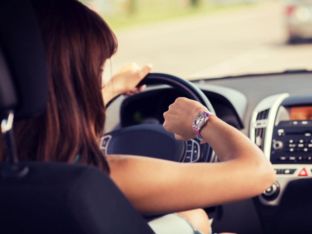 Procure salir con tiempo hacia su lugar de destino para prevenir mayores retrasos. Las demoras son las principales causas de estrés en las personas y pueden afectar su conducción.