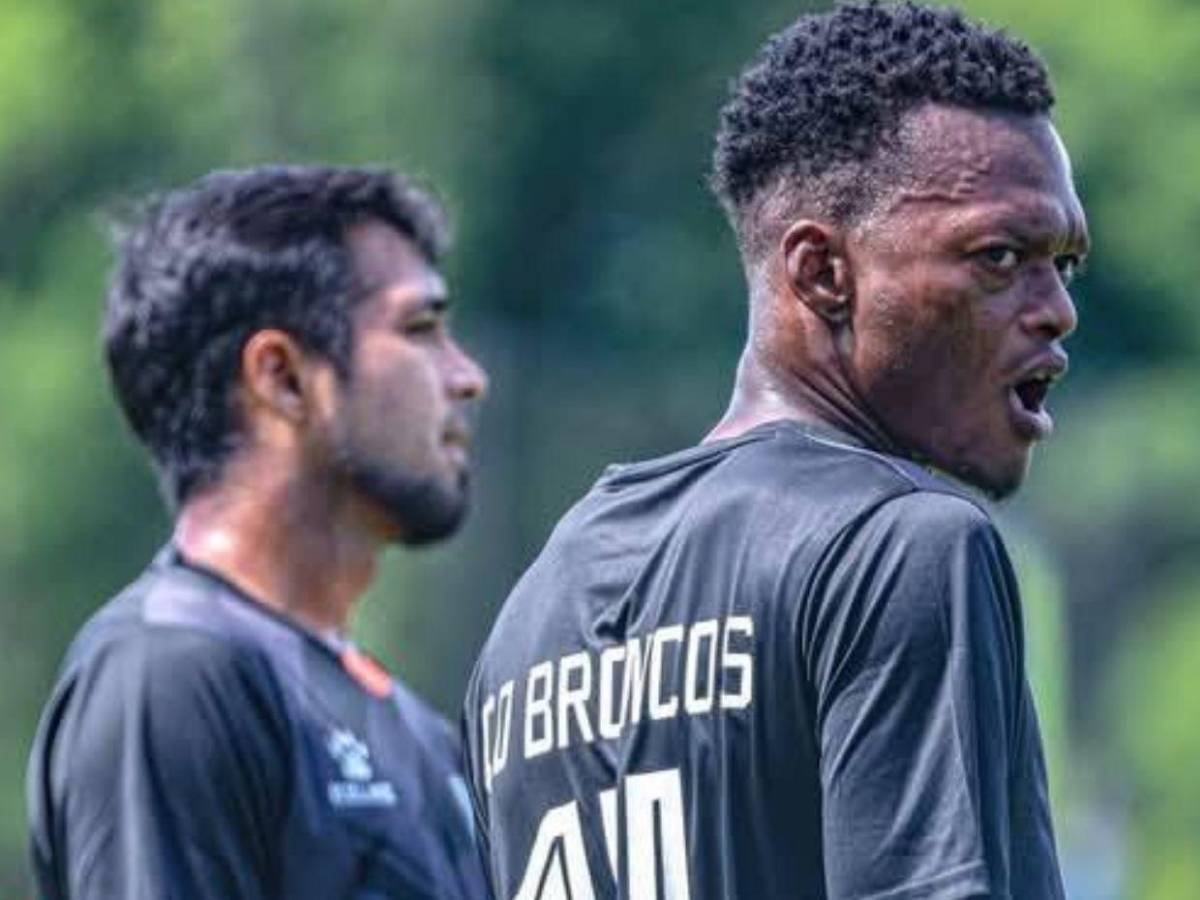 Futbolistas de Liga Nacional se fueron a jugar burocrático en EE UU: Uno milita en Europa