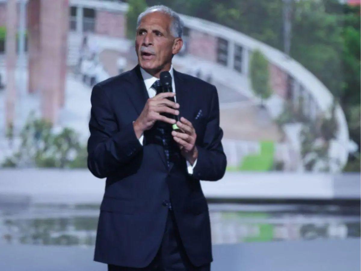 Retrasos, respaldo de EE UU y ceremonia austera: claves para entender la elección de Asfura