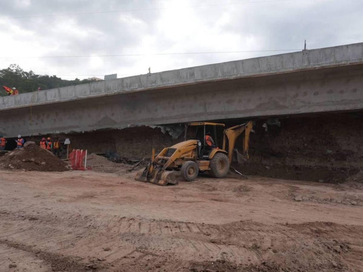 En fotos: así avanza las obra en puente elevado Papa Francisco en la capital