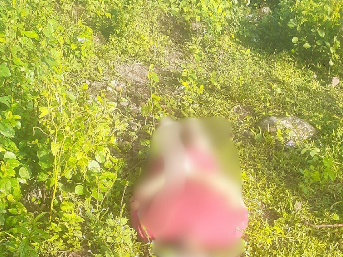 Hombres vestidos de policías lo sacaron de su casa: Alex Rodas, fue acribillado con nueve balazos Hombres vestidos de policías lo sacaron de su casa: Alex Rodas, fue acribillado con nueve balazos