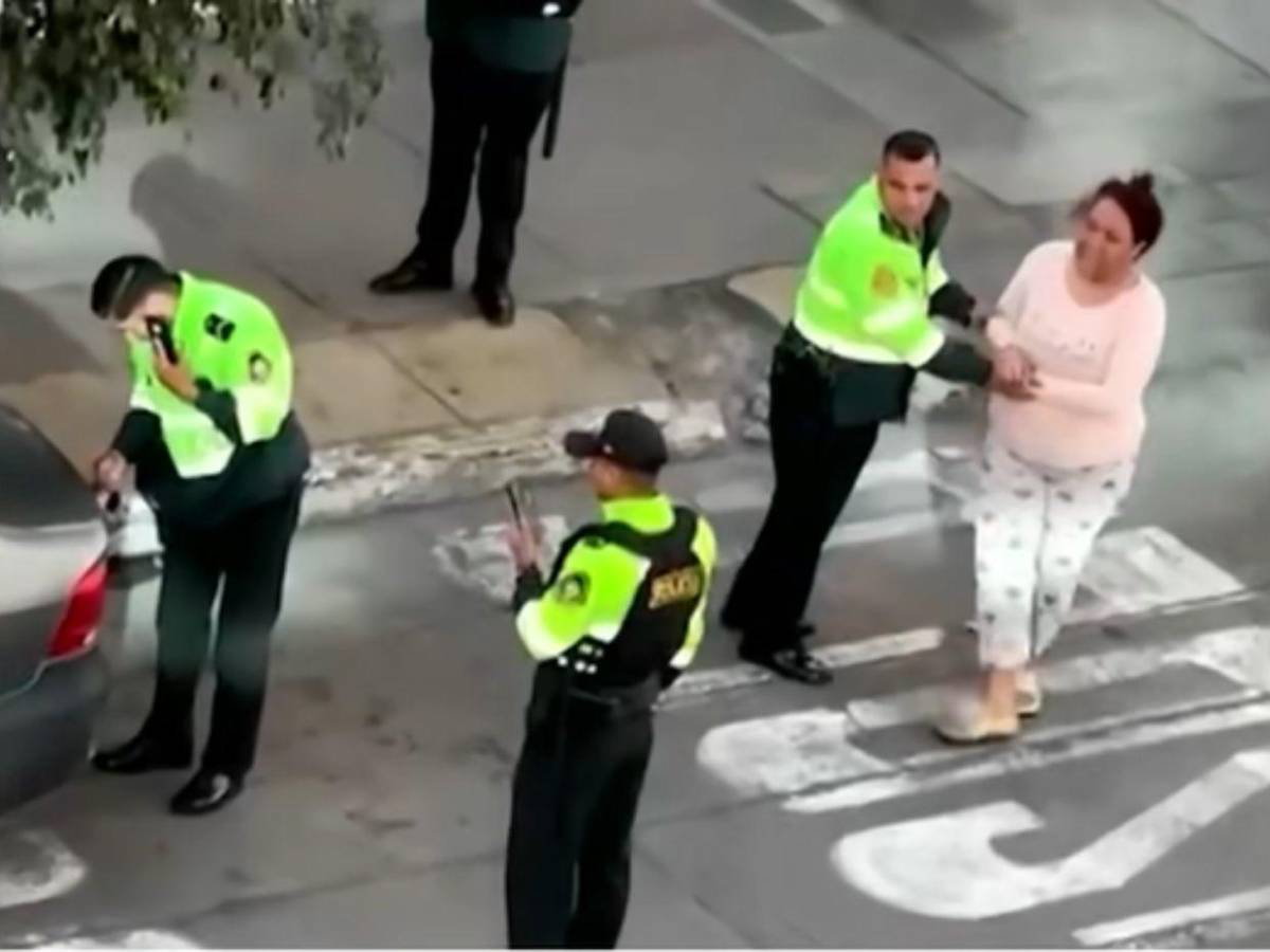 Mujer mató a su esposo, lo ocultó ocho días bajo la cama y luego en su carro en Perú