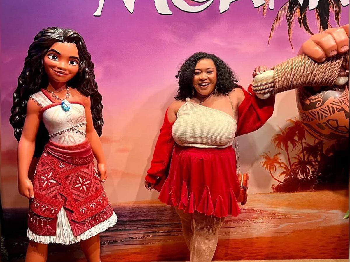 Fallece influencer de Disney a los 34 años tras una reacción alérgica durante cena navideña