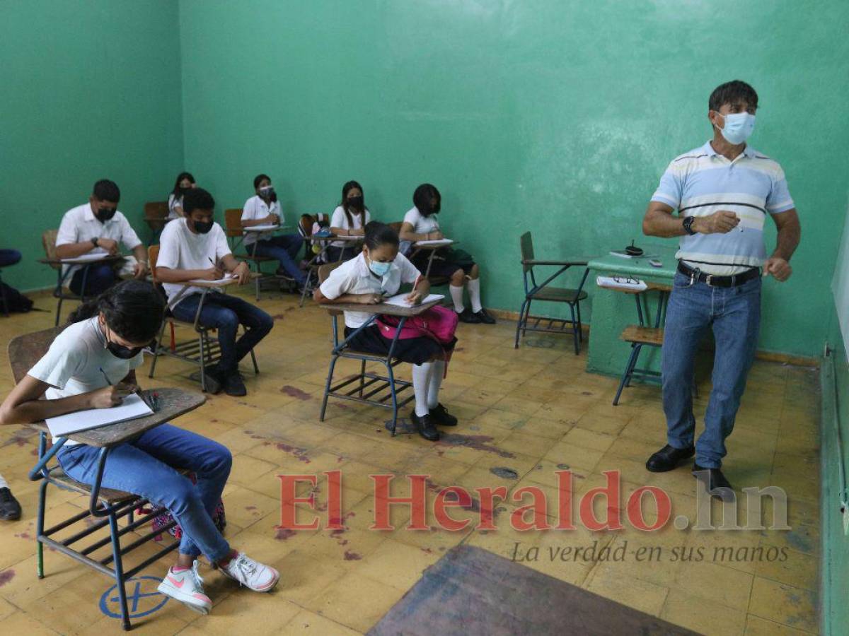 Con donaciones se abastecen centros escolares en Honduras