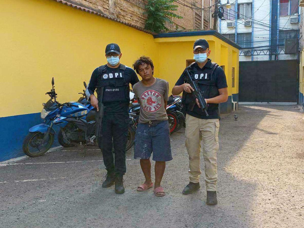 Por doble asesinato capturan a Jefry Gutiérrez , alias “El Truco”, supuesto miembro de la Pandilla 18