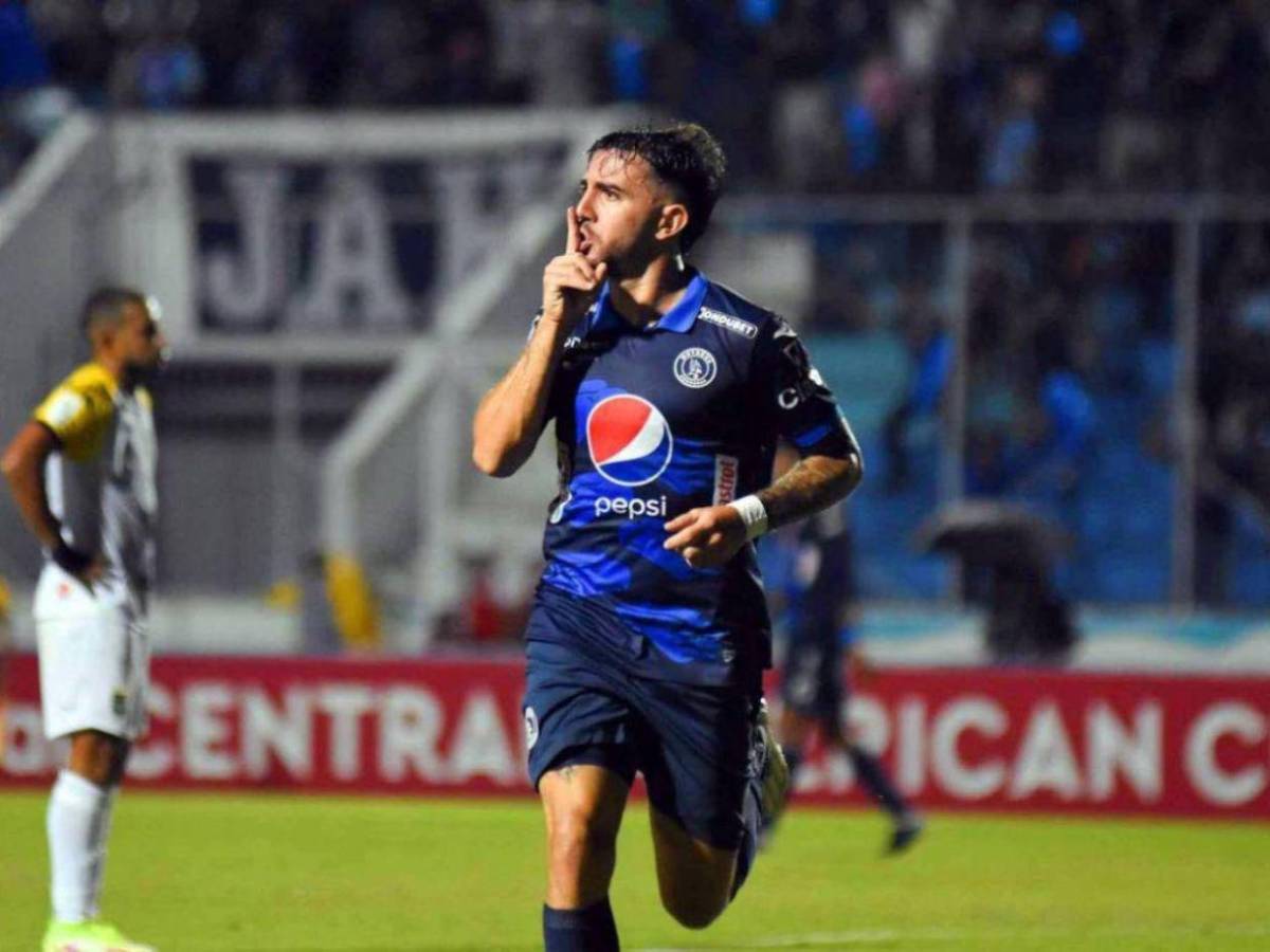 El problema que tiene Agustín Auzmendi para jugar con la Selección de Honduras.