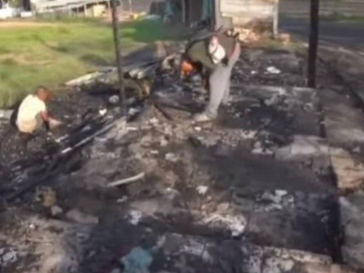 “Le metieron fuego: incendio arrasa con 15 negocios en la Nueva Suyapa, Tegucigalpa