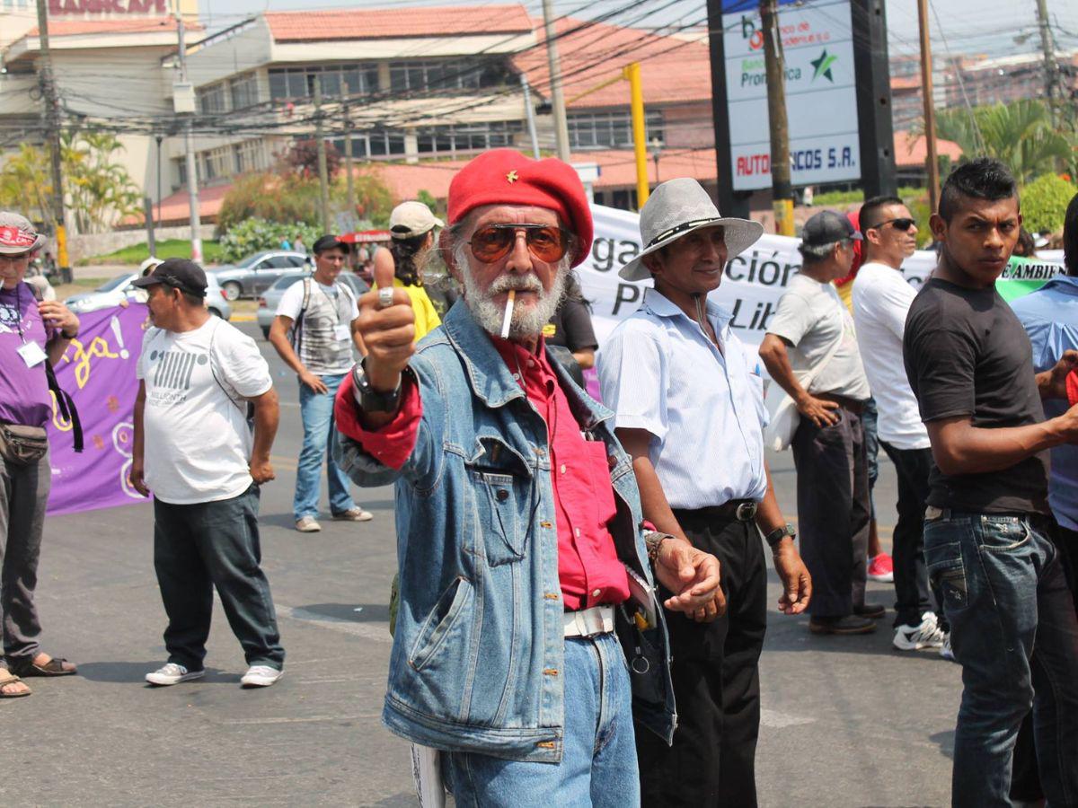 Era común ver a Padilla en diferentes convocatorias sociales, pues siempre destacó por su espíritu revolucionario y solidario.