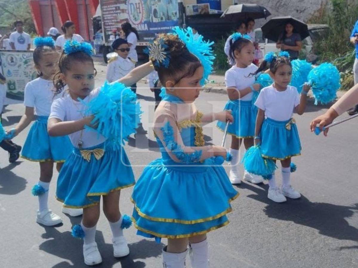 Color, música y acrobacias marcan los desfiles patrios de prebásica en Tegucigalpa