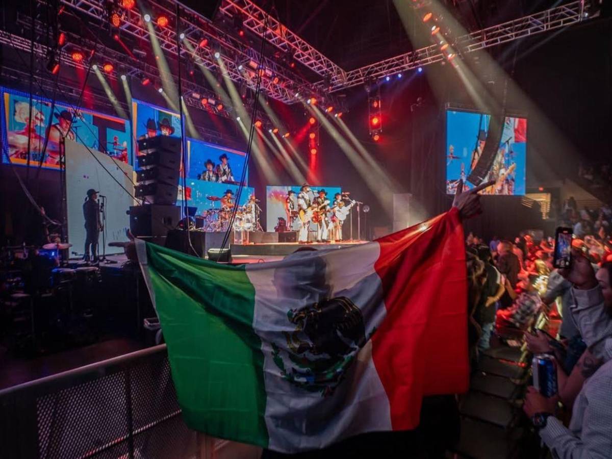 De Adoro a Libros tontos: El setlist oficial del concierto de Bronco en Honduras