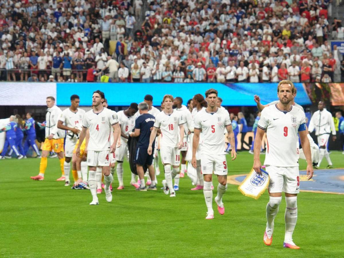 Polémica en la previa: el irrespeto de la afición de Argentina al himno de Inglaterra