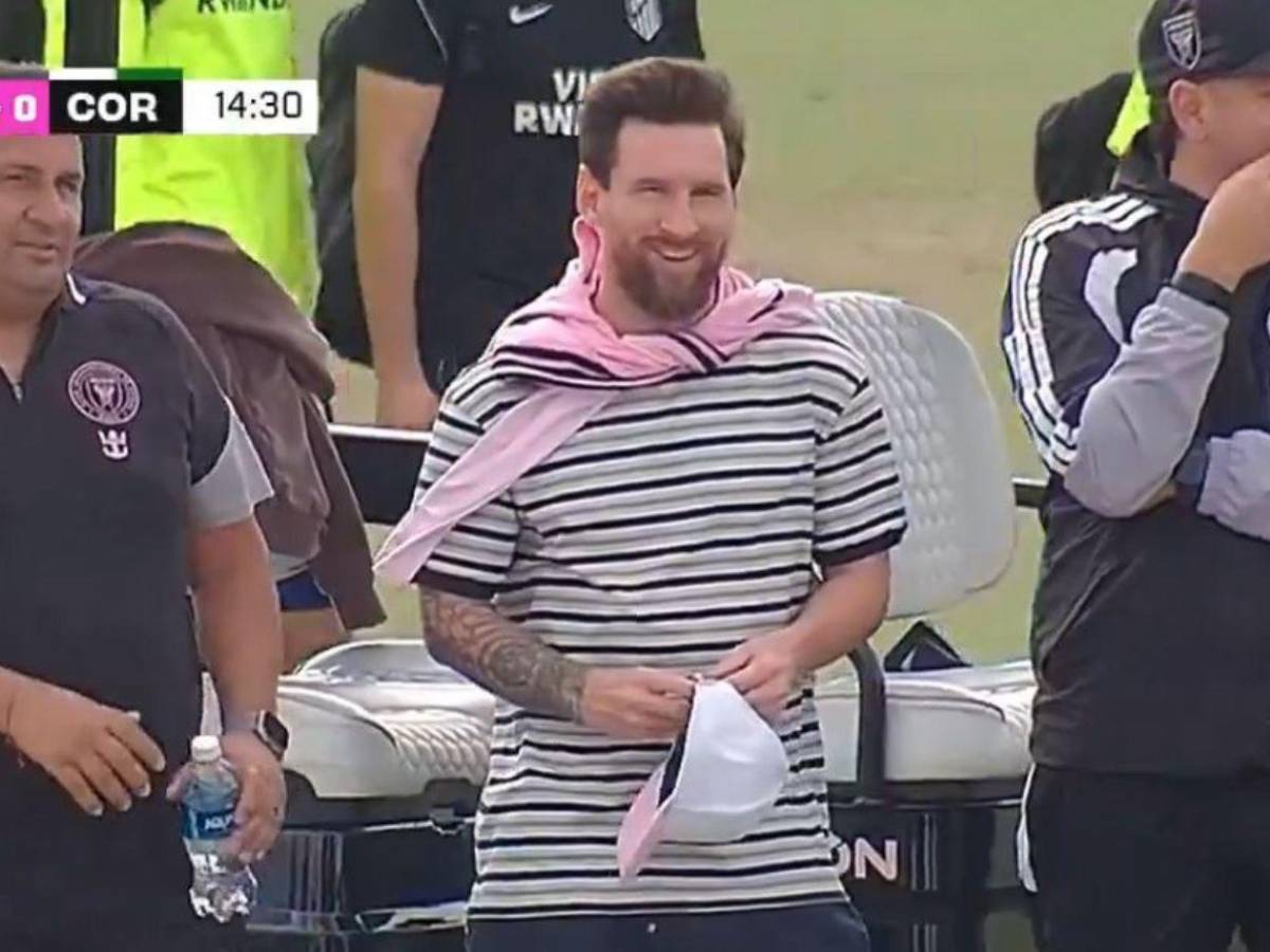 Messi sorprende: lo que hizo el 10 argentino mientras se entregaba el Balón de Oro