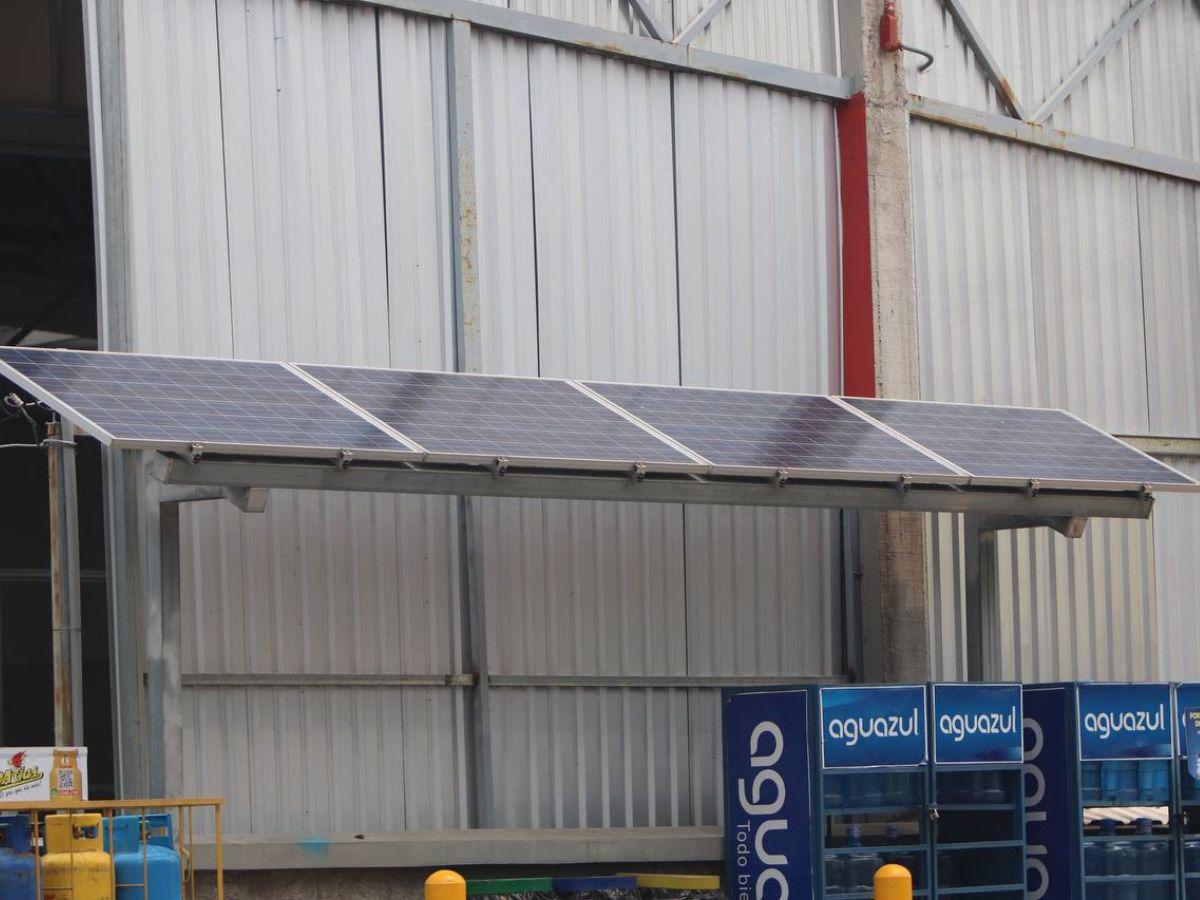 En auge la instalación de paneles solares en los negocios capitalinos