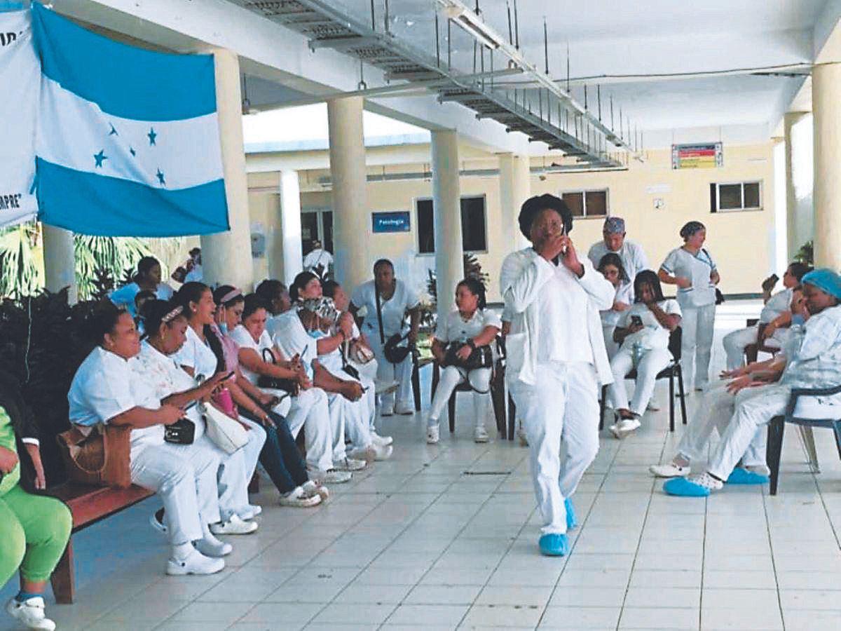 Enfermeras auxiliares del CIS se suman a protestas en Honduras
