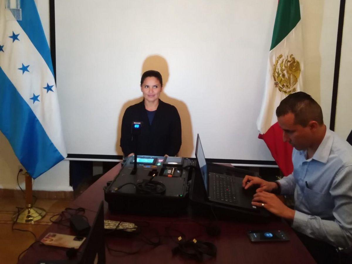 Nidia Tejeda es la primer hondureña en ser enrolada en México
