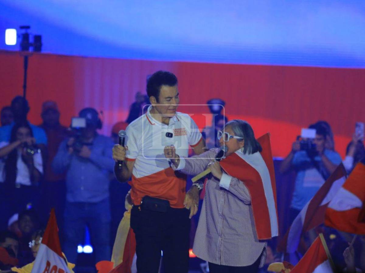 Con una alianza: así fue el cierre de campaña de Salvador Nasralla y Roberto Contreras en SPS