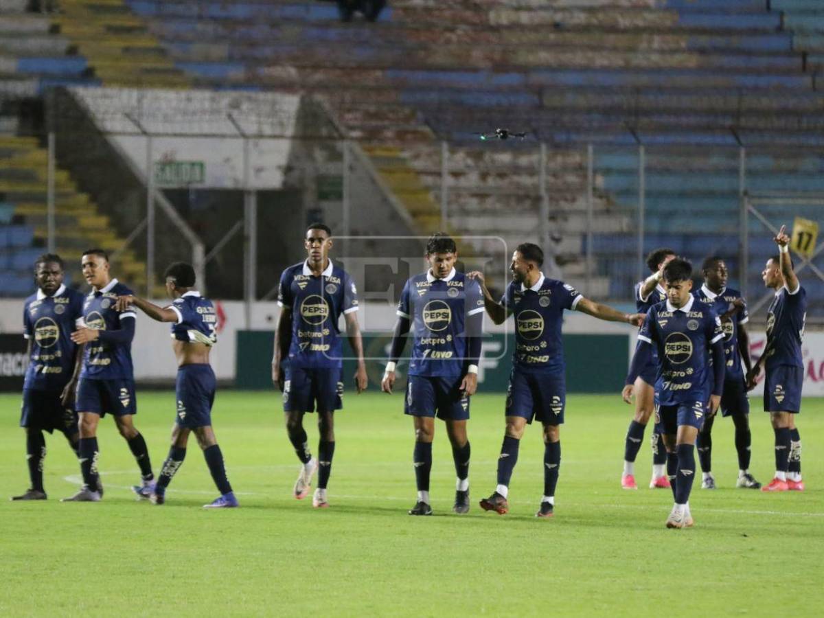 Fichajes: Choco Lozano vuelve a Honduras, novela con jugador indio en Choloma y Olimpia amarra joyita