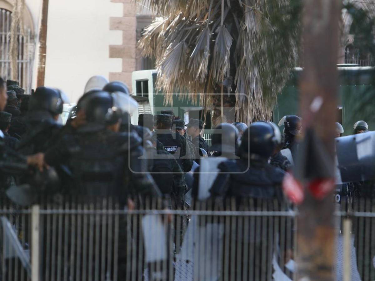 Fuerte blindaje militar y policial rodea el Congreso Nacional previo a sesión