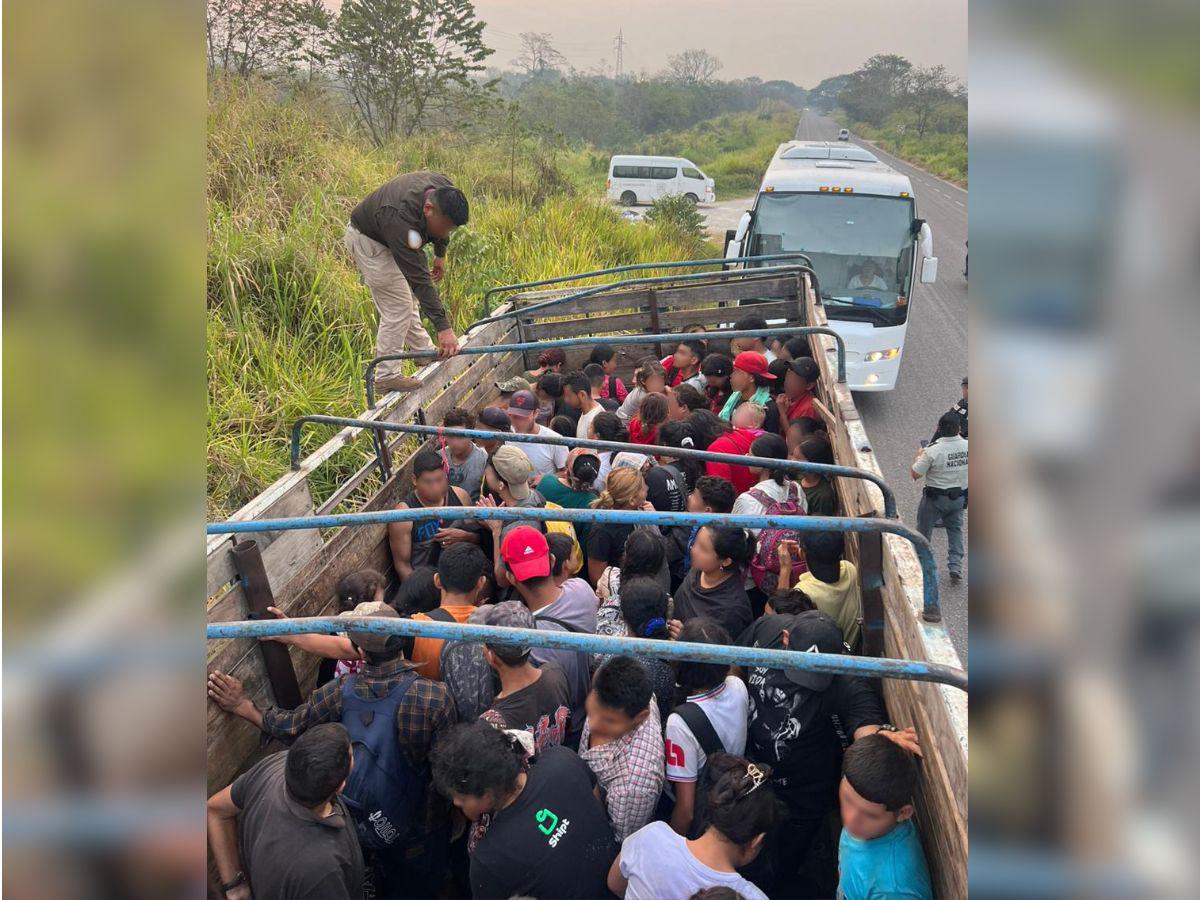 Rescatan a 59 hondureños que viajaban en contenedor en México