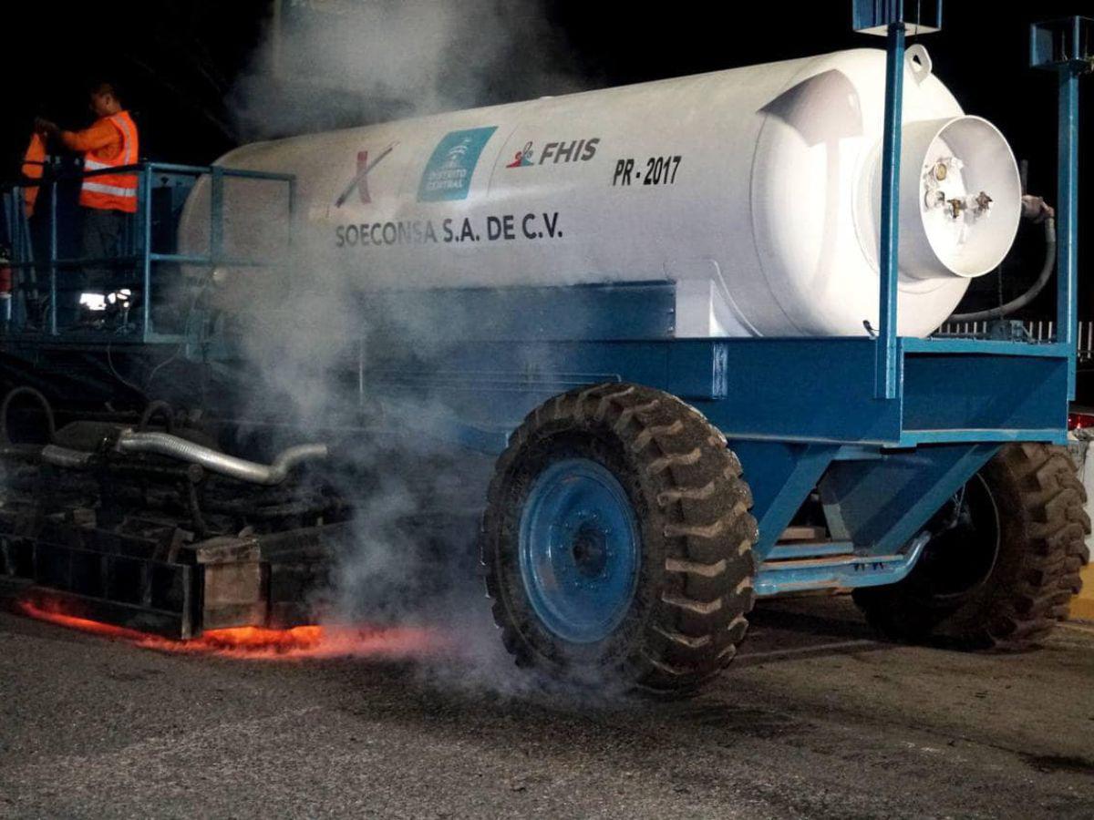 Casi L150 millones pagan a ‘dragones’ por reparar 7.3 kilómetros de calle