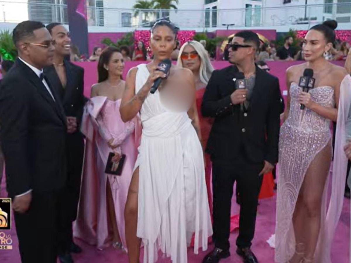 El polémico y revelador vestido de Tokischa en Premio Lo Nuestro 2026