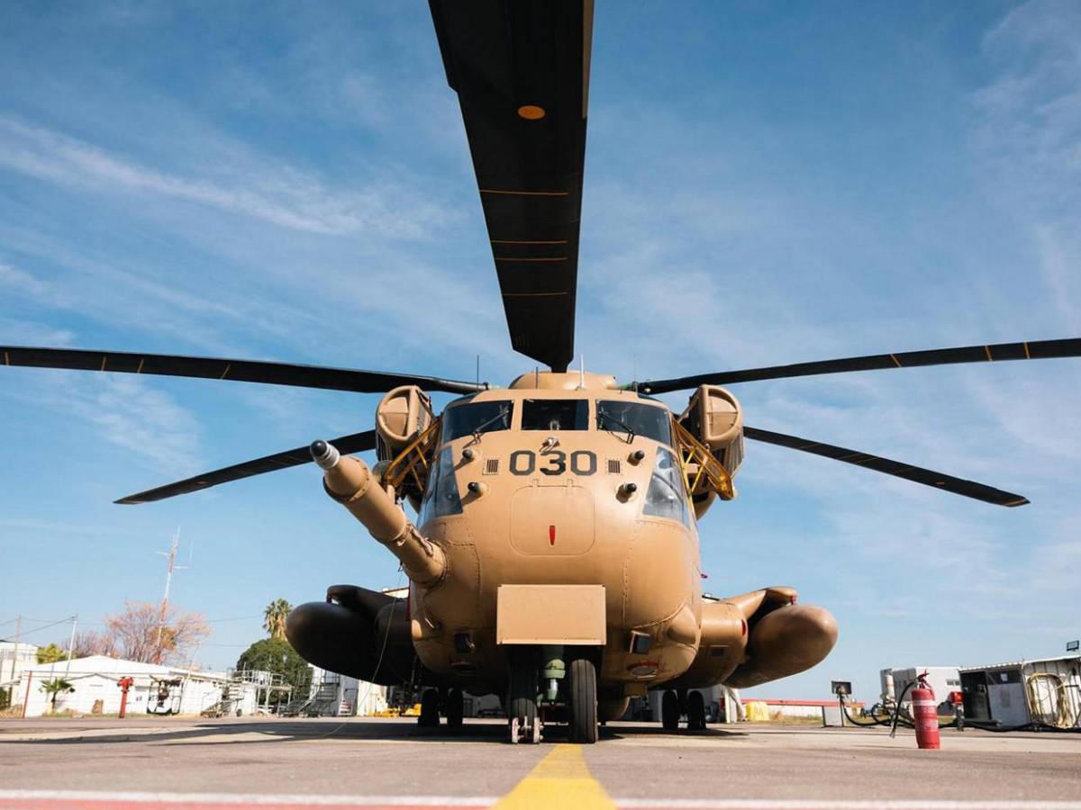 Romi Gonen, Doron Steinbrecher y Emily Damary, las tres rehenes que serán entregadas por Hamás