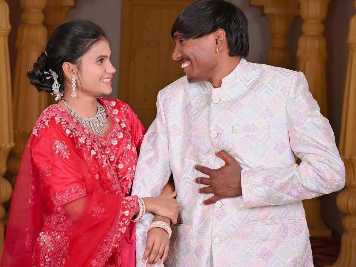 Suraj Chavan, el Justin Bieber de la India, se casa con su amiga de la infancia