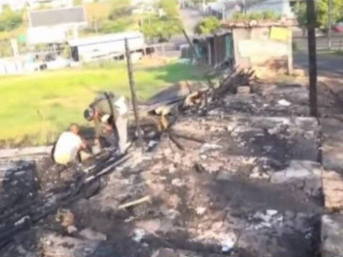 “Le metieron fuego: incendio arrasa con 15 negocios en la Nueva Suyapa, Tegucigalpa