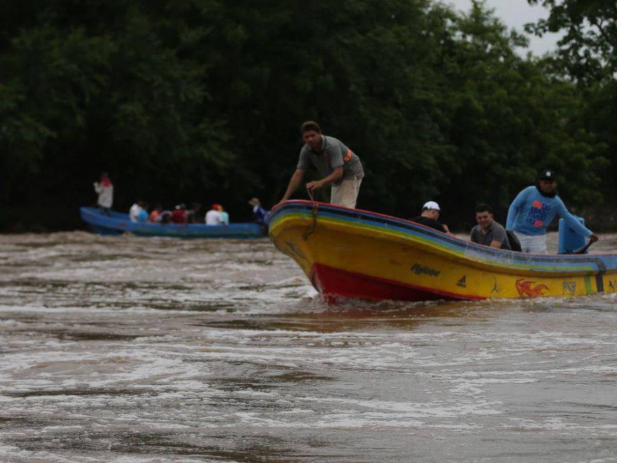 Crisis en Costa de los Amates: inundaciones, cocodrilos y esperanza en medio del caos