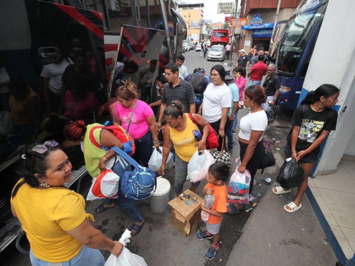 Domingo de Resurrección: Vacacionistas regresan a la capital tras fin de la Semana Santa
