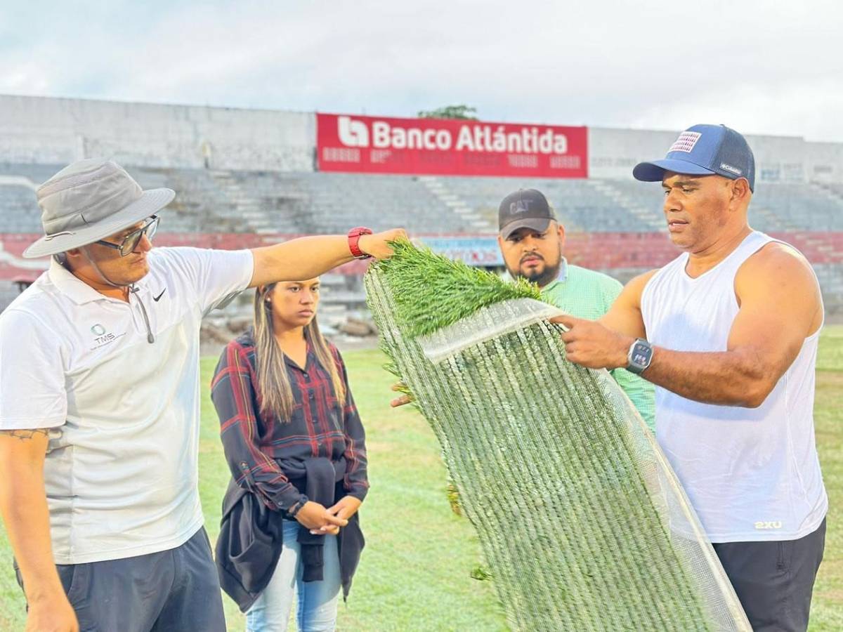 Así avanzan los trabajos de la nueva grama híbrida del estadio Ceibeño Así avanzan los trabajos de la nueva grama híbrida del estadio Ceibeño