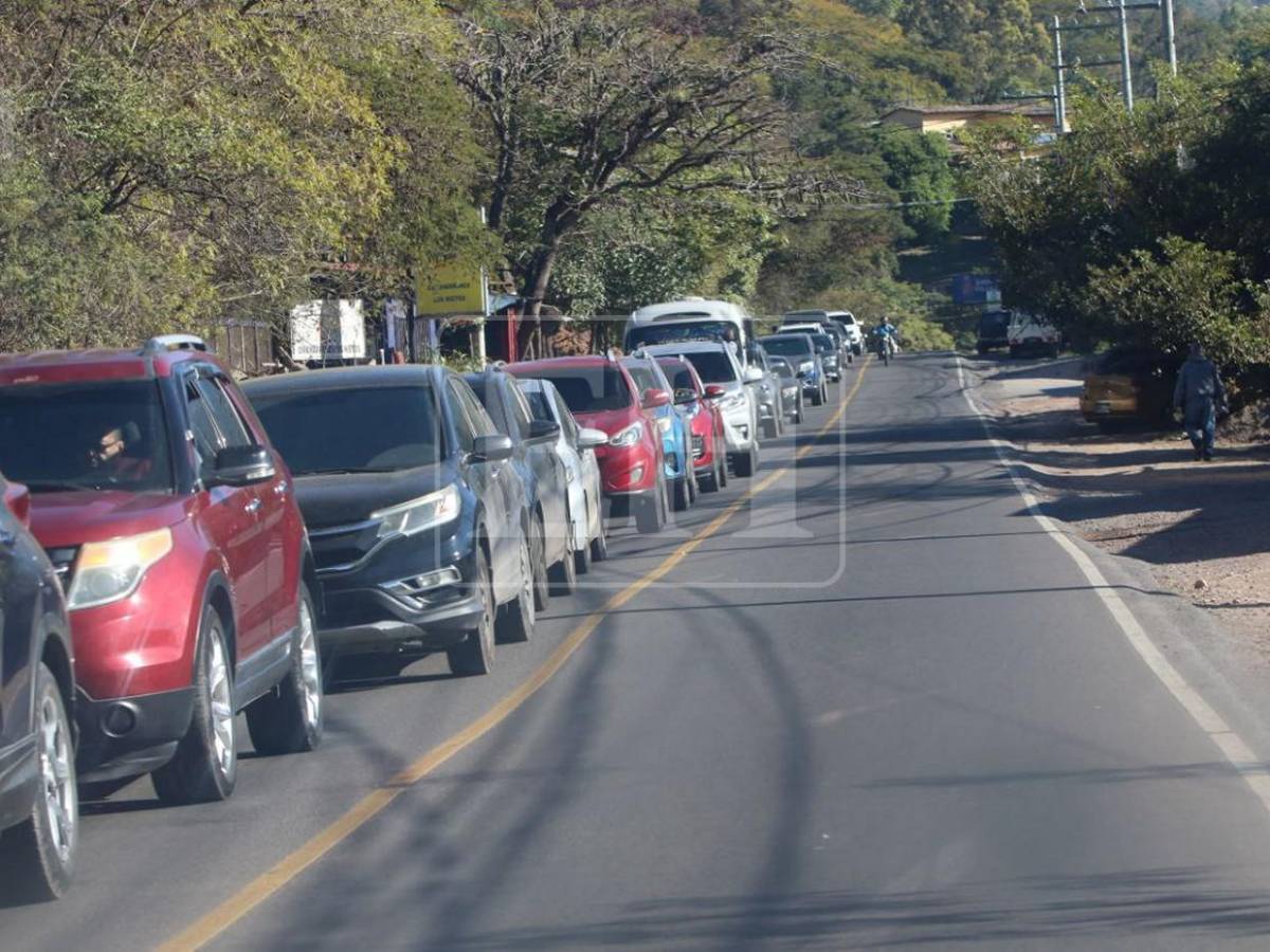 Largas filas en el Distrito Central: el dolor de cabeza de todas las mañanas