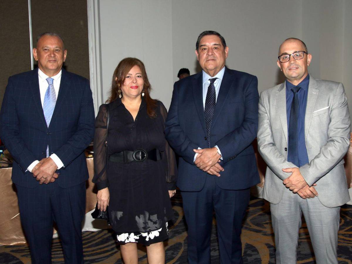 Diplomáticos y funcionarios brindan en el Hotel Clarion por el Día Nacional de Francia