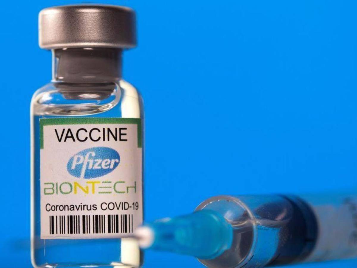 Pfizer-BioNTech probará vacuna combinada para combatir el covid y la gripe