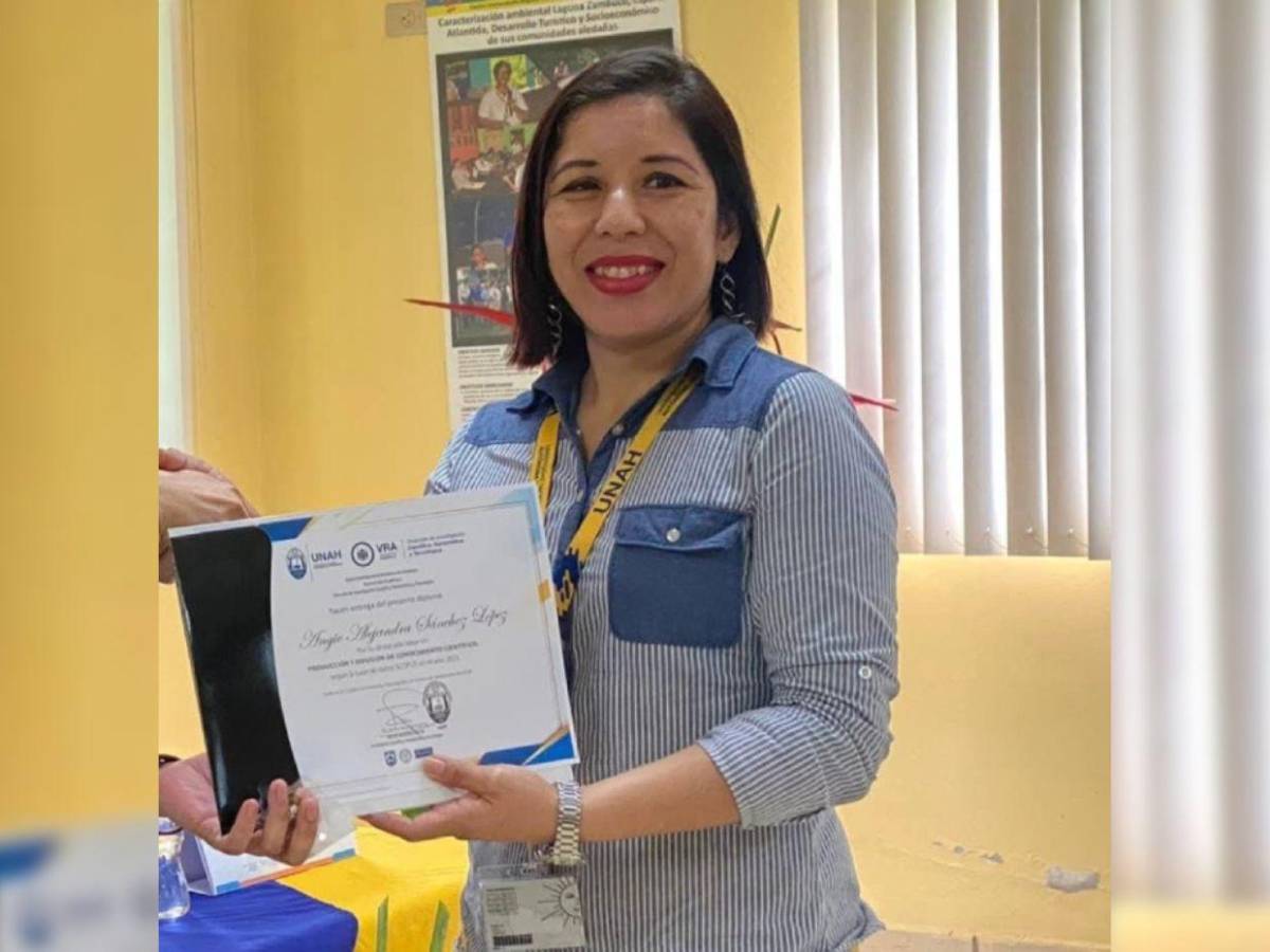 Rinden homenaje a Angie Sánchez, docente que fue hallada muerta en La Ceiba