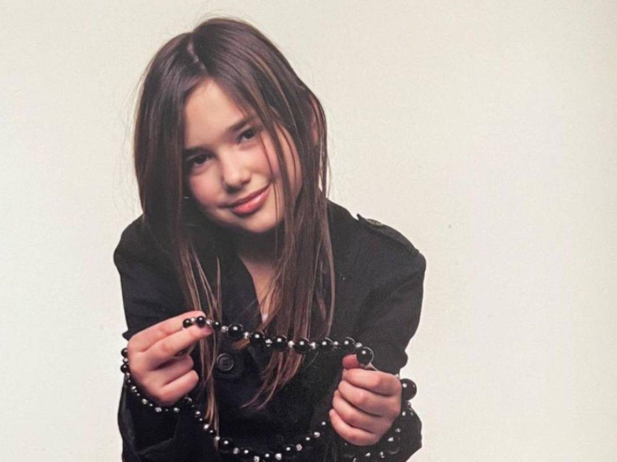 Dua Lipa cumple 30 años en la cima de su carrera musical que ya suma 15