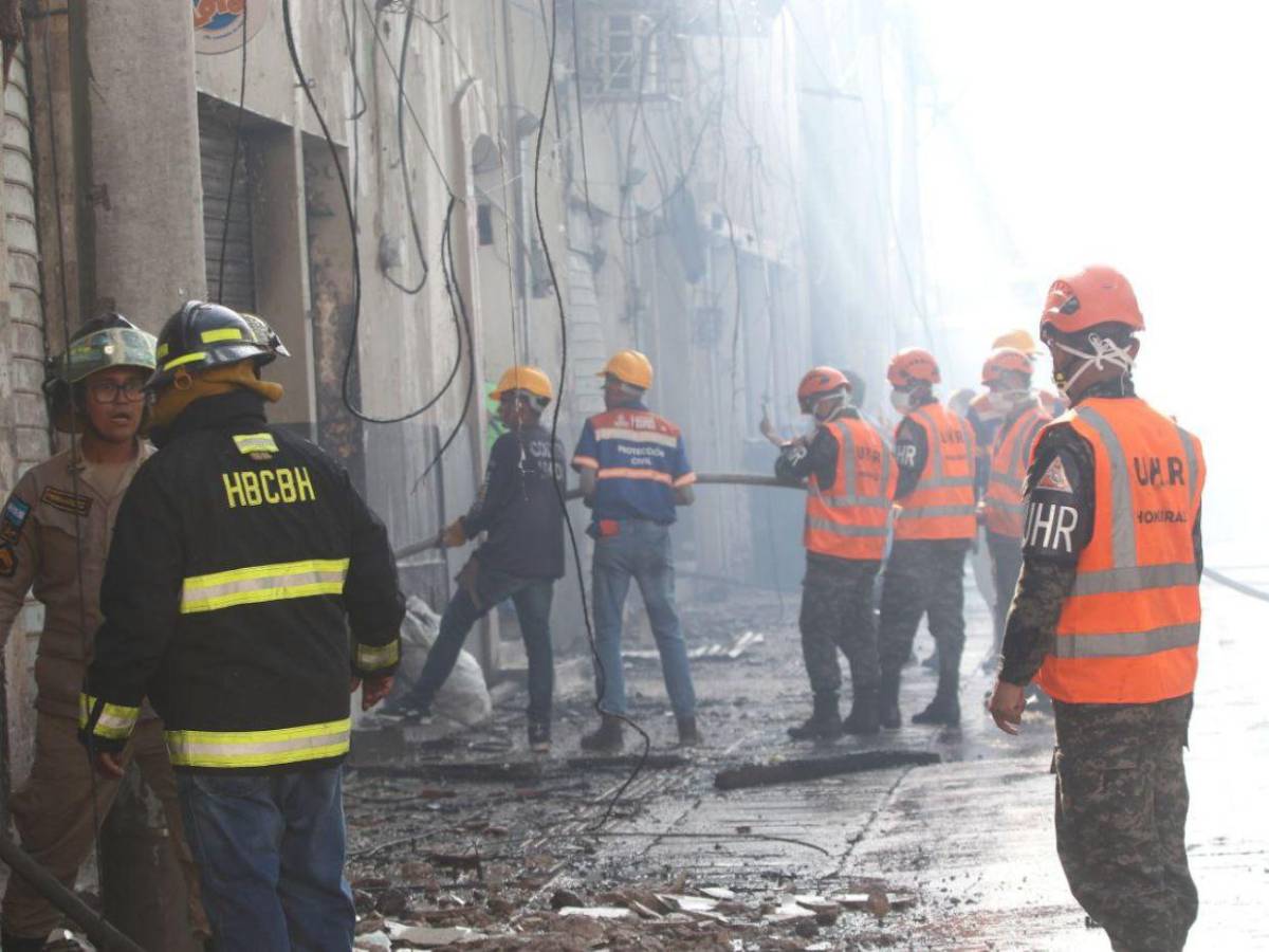 Histórico Chinda Díaz queda en escombros tras voraz incendio en el centro de la capital