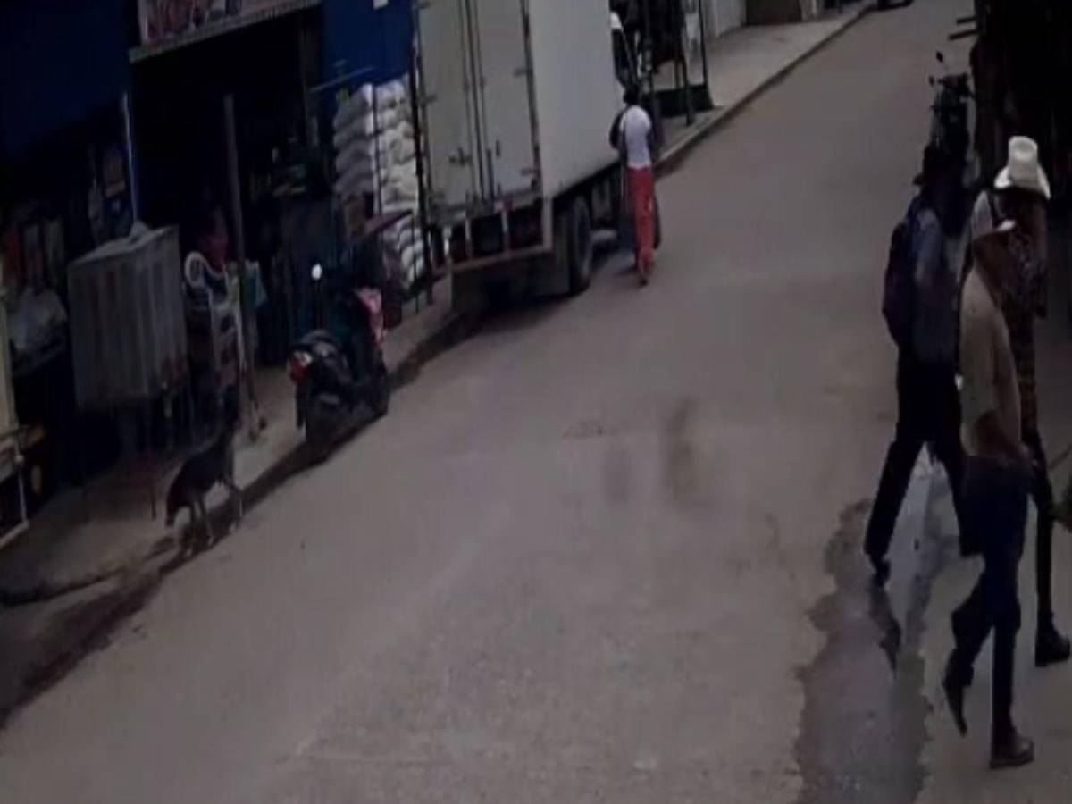 Cuadro a cuadro: joven es asaltado y despojado de L17,000 en Sabá, Colón