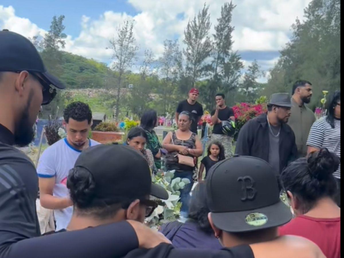 ​​​​​​Dan el último adiós a Jenifer Rivas, presentadora hallada muerta: así fue su velorio y sepultura