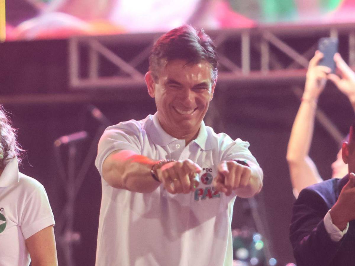 ¿Quién es Rodrigo Paz, el centrista que le puso fin a 20 años de izquierda en Bolivia?