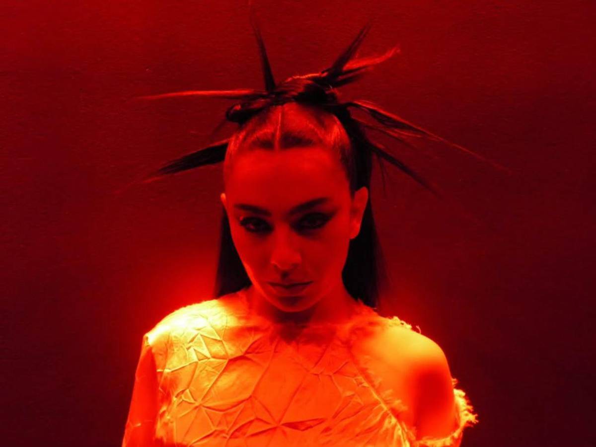 Martin Scorsese y Marc Jacobs protagonizan la nueva era musical de Charli XCX
