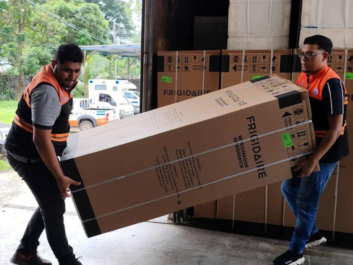 Desde refris hasta televisores: ¿Qué electrodomésticos entregan a afectados por Sara?