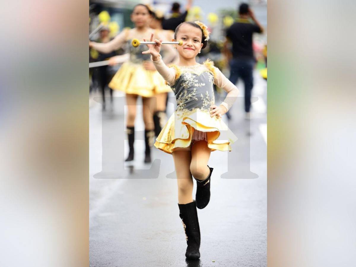 Fervor cívico y color están presentes en los desfiles patrios Honduras 2025