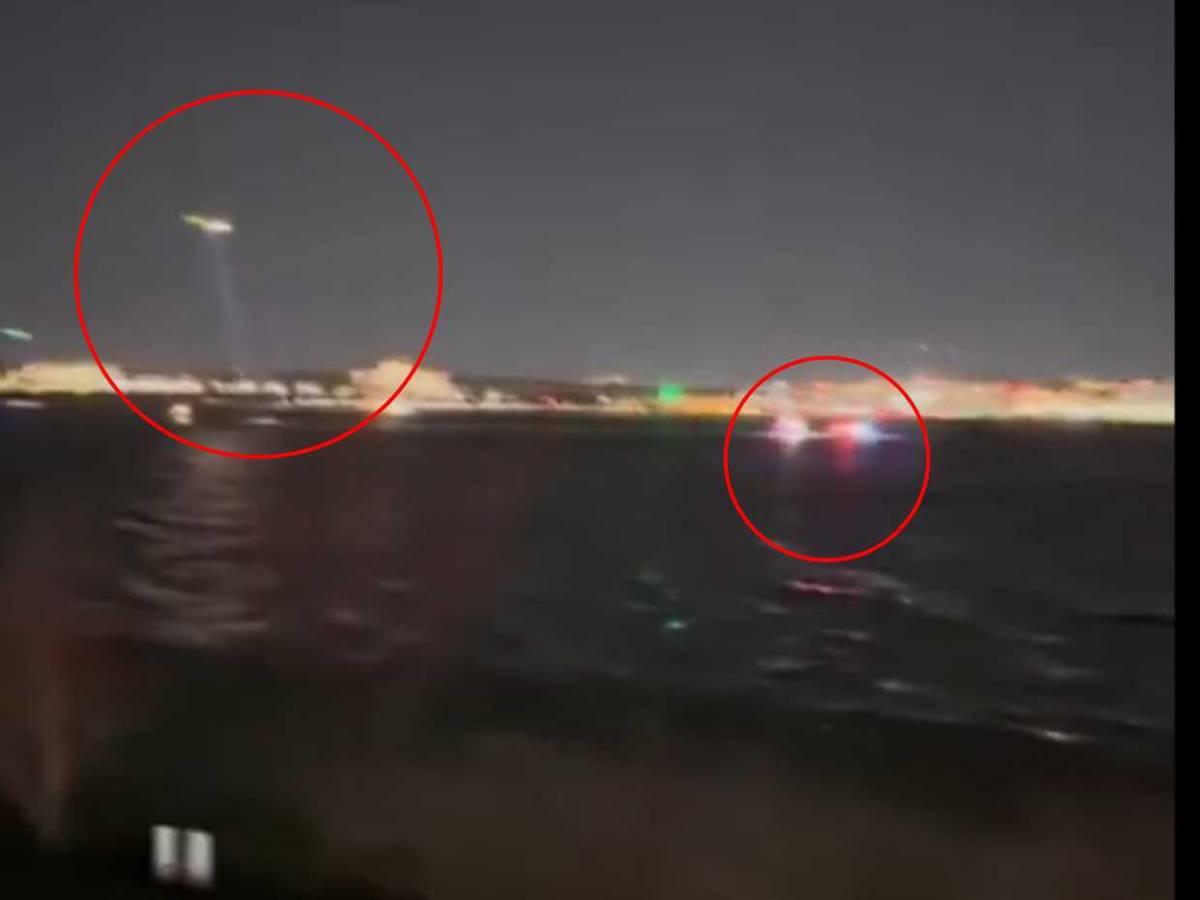 Así fue el choque entre avión y helicóptero en Washington; buscan sobrevivientes