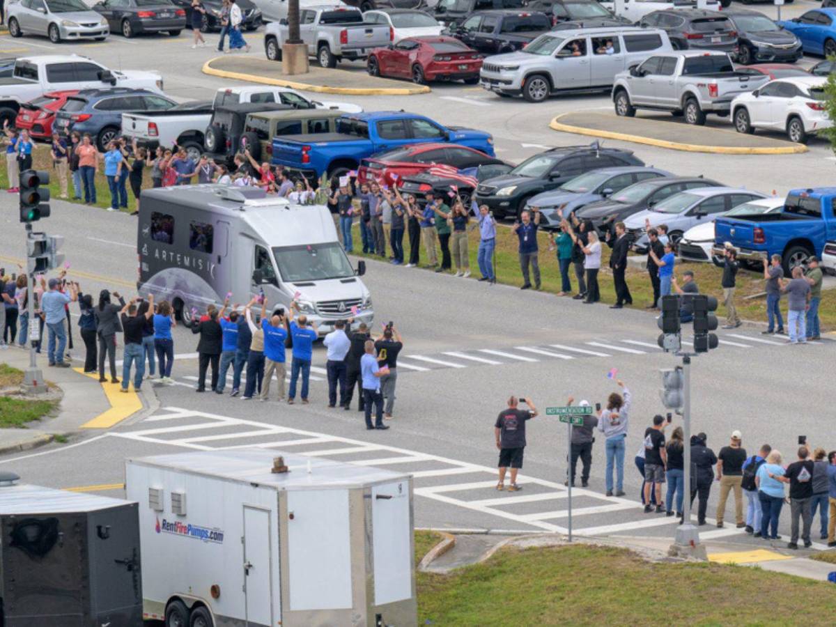 Artemis II incluye por primera vez a una mujer, un astronauta afroamericano y uno extranjero